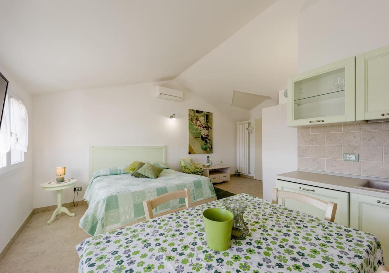 Agriturismo Le Girandole Diano Marina Buitenkant foto